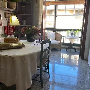 https://casa-charry.tenerifehoteles.net
